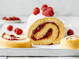 christina bauers biskuitroulade rezept servus rezept biskuitroulade backen mit christina kuchen und torten rezepte