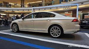 Ia tersedia dalam 4 warna, dan automatic pilihan gearbox di malaysia. Vw Passat R Line 2020 Dilancarkan Di Malaysia Enjin Tsi Turbo 2 0 Liter Harga Anggaran Rm 210 000 Wapcar
