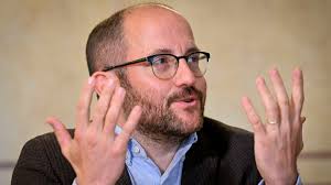 Lokální politici ztratí část moci, propojit obce by ale pomohlo, míní  sociolog