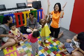 She/he may have an easier time learning math, practicing good manners (including patience!), and becoming a team player. Early Music Learners 18 Months To 7 Years Old Learn 2 Play Music