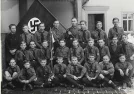Mas cerca de lo que crees. La Hitlerjugend Leistungsabzeichen In Eisen La Insignia Por Rendimiento De Las Juventudes Hitlerianas Acorazado Bismarck