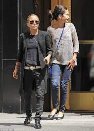 Olsen has twin sister named ashley. Olivier Sarkozy S Daughter Towers Over Mary Kate Olsen As Girls Enjoy Bonding Session Daily Mail Online