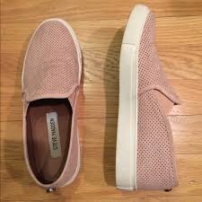 The american footwear and accessories brand, steve madden, wins over the most demanding of fashionistas with an endless range of shoes, suitable for every occasion. Steve Madden Perforated Sneakers Online