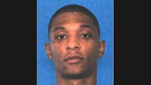 What is Derrick Groves' history, connection to Len Davis?