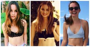 Owing to a combination of anatomical factors and the tightness of the fabric covering the area, the crotch and mons pubis may display a shape resembling the forefoot of a camel. 49 Hot Pictures Of Liana Liberato Will Prove That She Is One Of The Sexiest Women Alive Best Of Comic Books