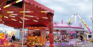 4:29 il y a des défiles militares dans toutes les villes, des bals et des feux d′artificie. Fete Foraine A Saintes Charente Maritime Et En Charente