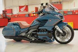 Honda Unveils Custom Gold Wing At Bike Week Rider Magazine Bike Week Goldwing Motorcycles Honda