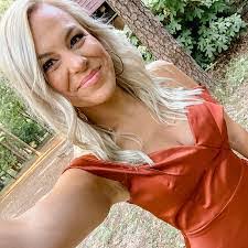 Jacqueline Landers's Instagram, Twitter & Facebook