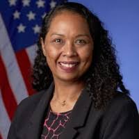 Ines Hood's Instagram, Twitter & Facebook