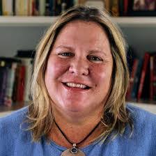 Caitlin Eller's Instagram, Twitter & Facebook