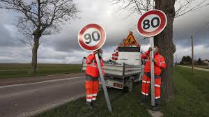 406 kilomètres de routes sarthoises devraient repasser de 80 à 90 km/h. Retour Aux 90 Km H Premiers Panneaux En Cours D Installation Dans L Aube