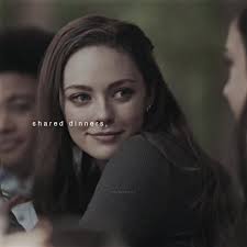 Connie Nielsen and Russell Crowe Kiss