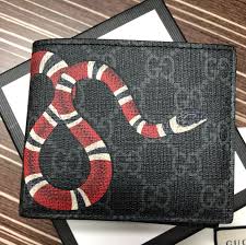 Find great deals on ebay for gucci kingsnake card holder. Authentic Mens Gucci Snake Wallet For Sale Men S Fashion Watches Accessories Wallets Card Holders On Carousell