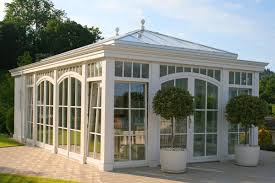Juli in der orangerie im englischen garten zu sehen (zwischen parkplatz chinesischer turm und hirschauer straße. Englische Und Viktorianische Wintergarten Und Orangerien