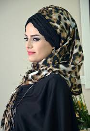 Aise Tesettur Leopar Buzgulu Bandana Pratik Hazir Sal 1 Kizlar Trendler Kiyafet