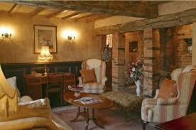 Cottage With Old Fashioned Style Of Interior Design House Design Indoor Brick Walls Country Cottage Interiors Country Style Interiors Country Interior Design