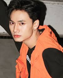 Nam vũ công cực hot trên MXH