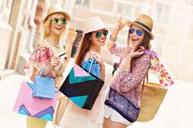 You are interested to know that lloret's shops can open every day of the year. Shoppingtag In Lloret De Mar
