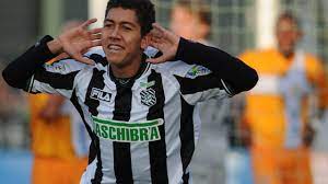 And he is 181cm tall. Professor De Roberto Firmino No Figueirense Reinaldo Revelado Pelo Flamengo Exalta Evolucao Do Carrasco Rubro Negro Na Final Do Mundial Blog Drible De Corpo