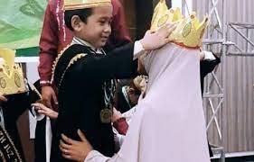 Mengikuti aktivitas tuan guru ustadz h. Mantan Istri Ustadz Abdul Somad Bocorkan Cara Ajarkan Alquran Dan Ilmu Dunia Akhirat Pada Sang Anak Portal Jember
