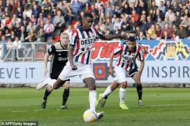 Alexander isak, best known for being a soccer player, was born in solna, stockholms län, sweden on tuesday, september family: Chelsea Scouts Watch Borussia Dortmund Prospect Alexander Isak Daily Mail Online