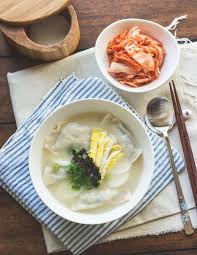 Korean Rice Cake And Dumpling Lamb Soup Recipe Rice Cakes Korean Rice Cake Dumplings For Soup