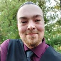 Liz Houck's Instagram, Twitter & Facebook