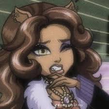 SELENA WHAT ARE YOU DOING HERE 😭