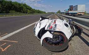 Check spelling or type a new query. Tragedia Az Autopalyan Fotok Az M3 Ason Tortent Halalos Motorbaleset Helyszinerol