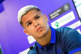 He started his professional football career from colombian club. Juan Camilo Hernandez Presentado Como Nuevo Jugador Del Getafe Vanguardia Com
