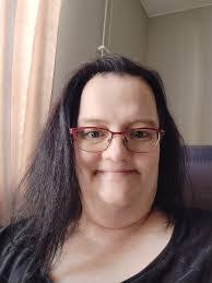 April Petty's Instagram, Twitter & Facebook