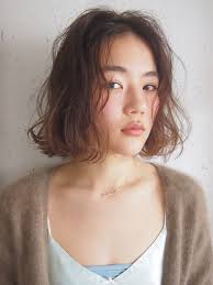 春になったらしたい ゆるふわパーマ ショート ボブ ロングおすすめヘアスタイル帖 キナリノ ショート パーマ パーマ ショートボブ パーマ
