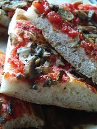 Pizza A Lievitazione Mista Funghi Ricetta A Lievitazione Mista Pane Cioccolatoblog Ricette Pizza Pasti Italiani