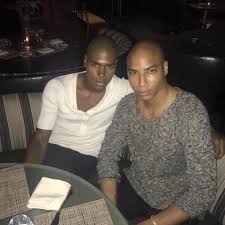 Bij haast elk landen team heb je trouwens nu fans die zo uitgedost zijn. Denzel Slager