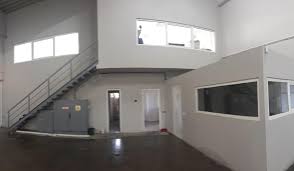 Offering a restaurant, hotel doi taurasi is located in afumaţi, 11.2 miles from bucharest. Hala De Vanzare In Bucuresti Depozit Frigorific In Afumati