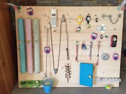 Tableau D Activite Pour Bebe Et Enfant De Type Montesori Diy Activity Board Tableau D Activite Activite Bebe Diy