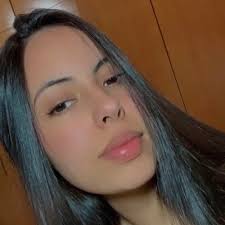 lala peres🪞 (@laura__peres_)