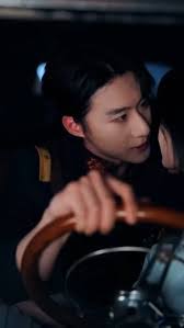 Iris Logan's Instagram, Twitter & Facebook