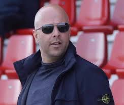 Harvey Elliot seems to me the player that's benefitted most from Slot's  system during the preseason. His occupation of the number 10 position has  brought out a lot in him as he's