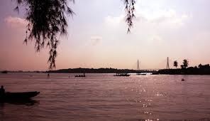 Nói đến cần thơ, dù bạn chưa từng đặt chân đến nơi này thì hẳn cũng sẽ có chút thiện cảm, mến mộ note nhẹ: Vá» Miá»n Gáº¡o Tráº¯ng NÆ°á»›c Trong