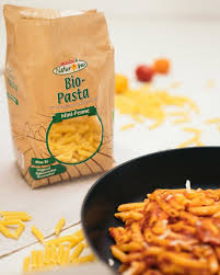 Pasta La Vista Skrbi Bio Spar Natur Pur Testenine Ne Vsebujejo Jajc In Gmo So Pa Namesto Tega Polne In 2020 Food Fitness Diet Diet Recipes