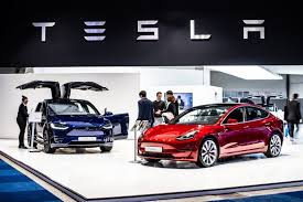 Surging advertising demand drives online media shares higher as traditional media firms scramble to bulk up. Tesla Stock Analysis Is A Further Upside Possible Currency Com
