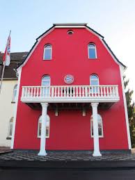 Vogelers bayernhaus in wilhelmshaven, reviews by real people. Rotes Fc Bayern Haus In Guxhagen Lockt Schaulustige Guxhagen