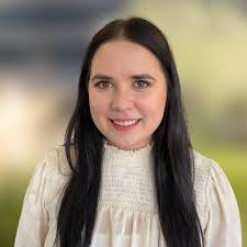 Jenna Ernst's Instagram, Twitter & Facebook