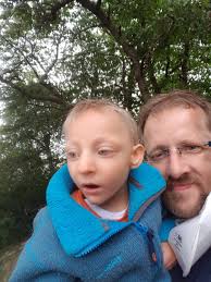 17 Wochen sind wir nun in Isolation. Aber "Lagerkoller" hat gar keine  Chance: denn wir wurden schon wieder zu einem außergewöhnlichen Erlebnis  eingeladen!! 🥰 Wir durften heute Ellen und Holger Klapper ....und