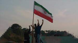 Sangre derramada injustamente y venganza por alguien asesinado. Izan Bandera Irani En Caracas Para Agradecer Envio De Gasolina Hispantv