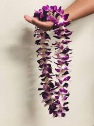 Not traditionally hawaiian, the bright and colorful orchid lei are one of the most popular lei seen at airport and luau greetings. Lei Making Methods Hawaii Flower Lei