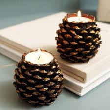 1001 Idees Creatives Que Fabriquer Avec Des Pommes De Pin Pomme De Pin Deco Noel Bricolages Avec Des Pommes De Pin