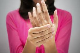 Apa saja penyebab tangan kebas sebelah kiri? 5 Penyebab Kesemutan Dari Penyakit Sindrom Carpal Tunnel Hingga Postur Tidur Yang Salah Pikiran Rakyat Com