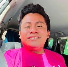 Karla Carrada's Instagram, Twitter & Facebook